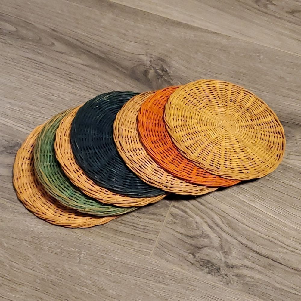 GUC Vintage Wicker Set of 7 Hot Discs